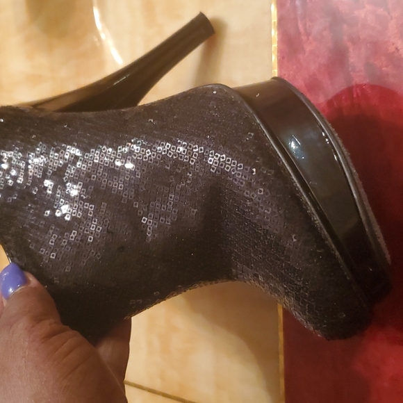 Size 8 black sequin platform booties. - Picture 4 of 9